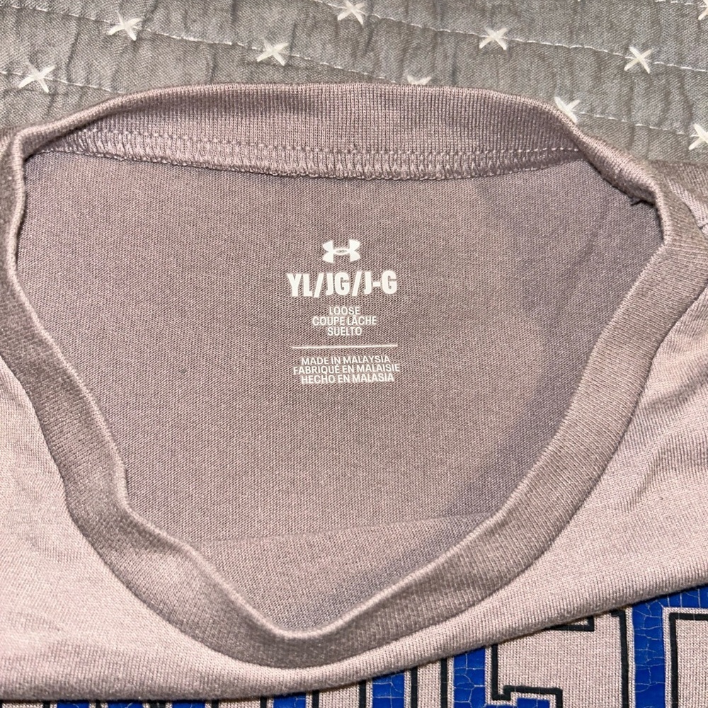 (Bundle 3 for $15) Under Armour Heather Gray Tee with Blue Accents - Picture 3 of 4